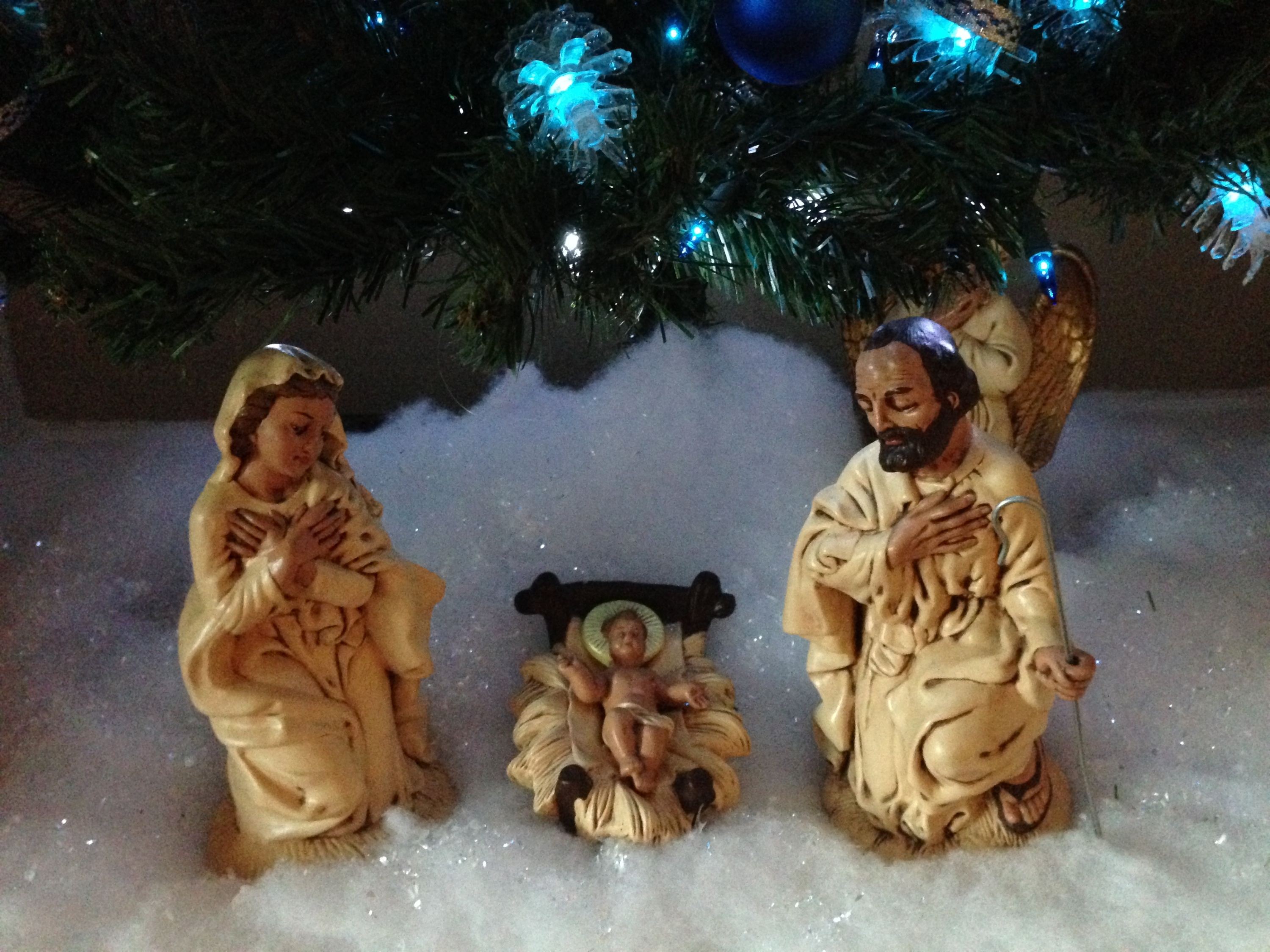 2013-12-14 07-48-57 Pre Christmas Decor.jpg